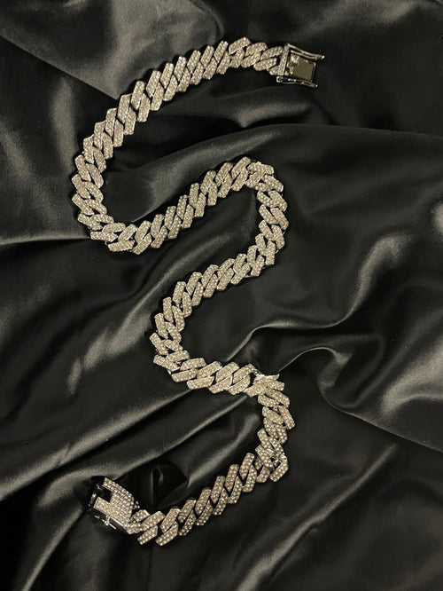 Iced cubic luxury chain,karan aujla vvs chain