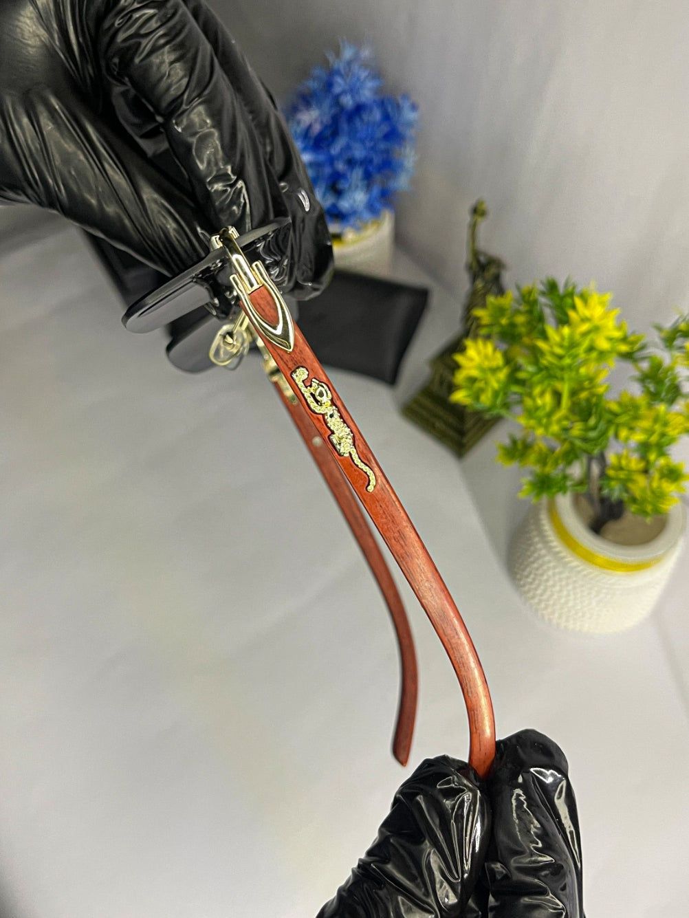 Luxury Rimless Sunglasses with Wooden Temples – Cartier Metal Dial Eyewear