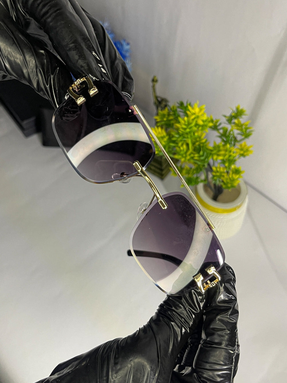 Luxury Cartier  Rimless Square Sunglasses – Gold Metal Bar Gradient Lens